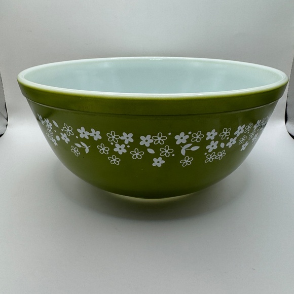 Pyrex Spring Blossoms Crazy Daisy Mixing Bowls Set of 3 Green 401, 402, 403. - Picture 3 of 14